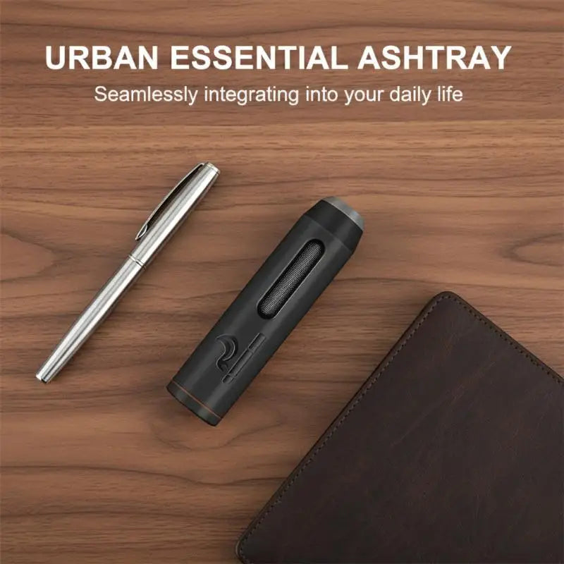 Portable Car Ashtray: Spill-Proof & Easy Clean - Image 3